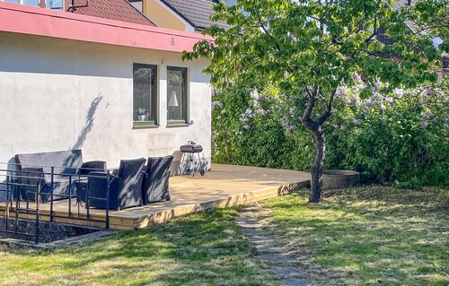 4 bedroom pet friendly home in äsperöd