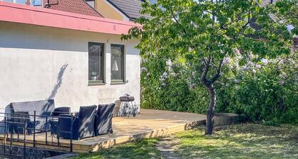 4 bedroom pet friendly home in äsperöd