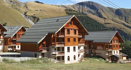 1BR | Sleeps 4 | Adventure Saint-Sorlin-d'Arves