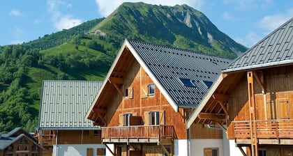 Sybelles Ski Area | Sleeps 8 | Ski-in Paradise