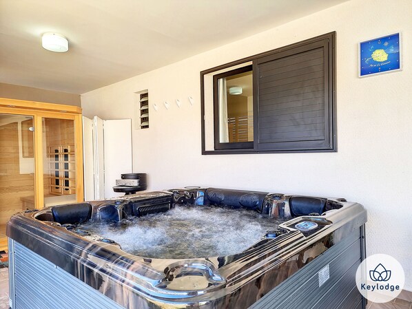 Interior - Villa Marie France – 60 m² – with sauna and jacuzzi in La Plaine des cafres (LE TAMPON)