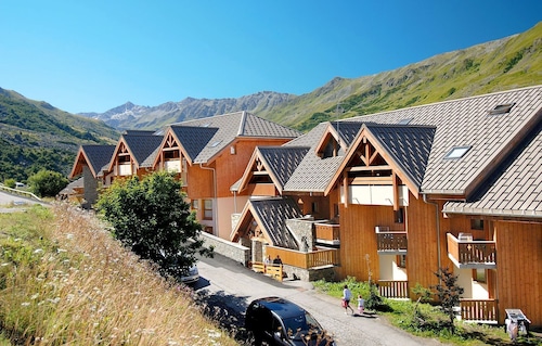 1BR Sleeps 6 | Mountain Escape in Valmeinier!