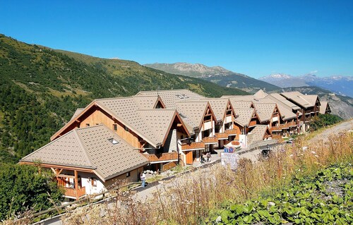 1BR Sleeps 6 | Mountain Escape in Valmeinier!