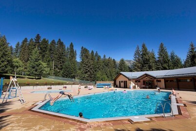 Sleeps 7! 2BR Apt| Scenic Living in Valmorel!