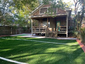 Exterior - Peachy Beach House - Hot Tub, Putting Greens, Arcade, Yard Games, Close to Beach (Gulfport)