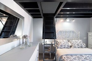 1 slaapkamer, een strijkplank/strijkijzer, gratis wifi, beddengoed