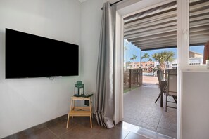 Interior - Vacation Apartment 'Be Room Oasis Luxury Pool' with Shared Pool, Wi-Fi and Air Conditioning (Maspalomas)