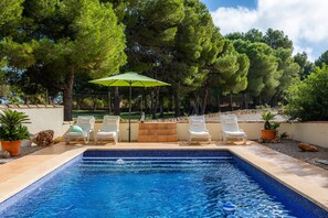 Pool - Villa 'Salinas De Mallorca' with Private Pool, Wi-Fi and Air Conditioning (Las Salinas)