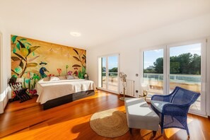 5 bedrooms, iron/ironing board, free WiFi, bed sheets - Villa 'Salinas De Mallorca' with Private Pool, Wi-Fi and Air Conditioning (Las Salinas)