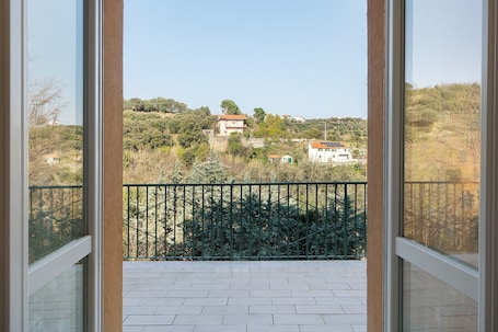 Interni. Appartamento 'Il Faro' con terrazza privata e giardino privato