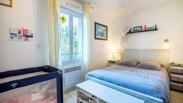 6 Schlafzimmer, Bügeleisen/Bügelbrett, kostenloses WLAN, Bettwäsche