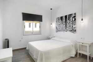 1 bedroom, iron/ironing board, free WiFi, bed sheets - Vacation Apartment 'Apartamento Kalma' with Balcony and Wi-Fi (Las Eras)