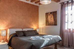 6 Schlafzimmer, Bügeleisen/Bügelbrett, kostenloses WLAN, Bettwäsche