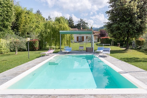 Villa Moderna Resort vacation home with private pool, Wi-Fi, and air conditioning