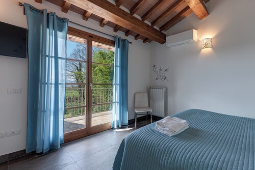 Ferienhaus 'Villa Moderna Resort' mit privatem Pool, WLAN und Klimaanlage