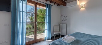 Holiday Home 'Villa Moderna Resort' with Private Pool, Wi-Fi and Air Conditioning