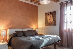 6 bedrooms, iron/ironing board, free WiFi, bed sheets - Holiday Home 'Villa Moderna Resort' with Private Pool, Wi-Fi and Air Conditioning (Borgo San Lorenzo)