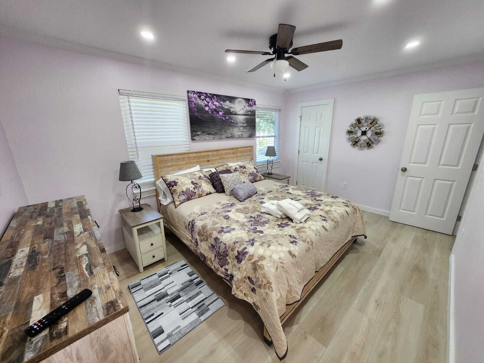 3 bedrooms, desk, iron/ironing board, free WiFi