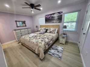 3 Schlafzimmer, Schreibtisch, Bügeleisen/Bügelbrett, kostenloses WLAN
