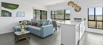 Comfort Retreat Officer