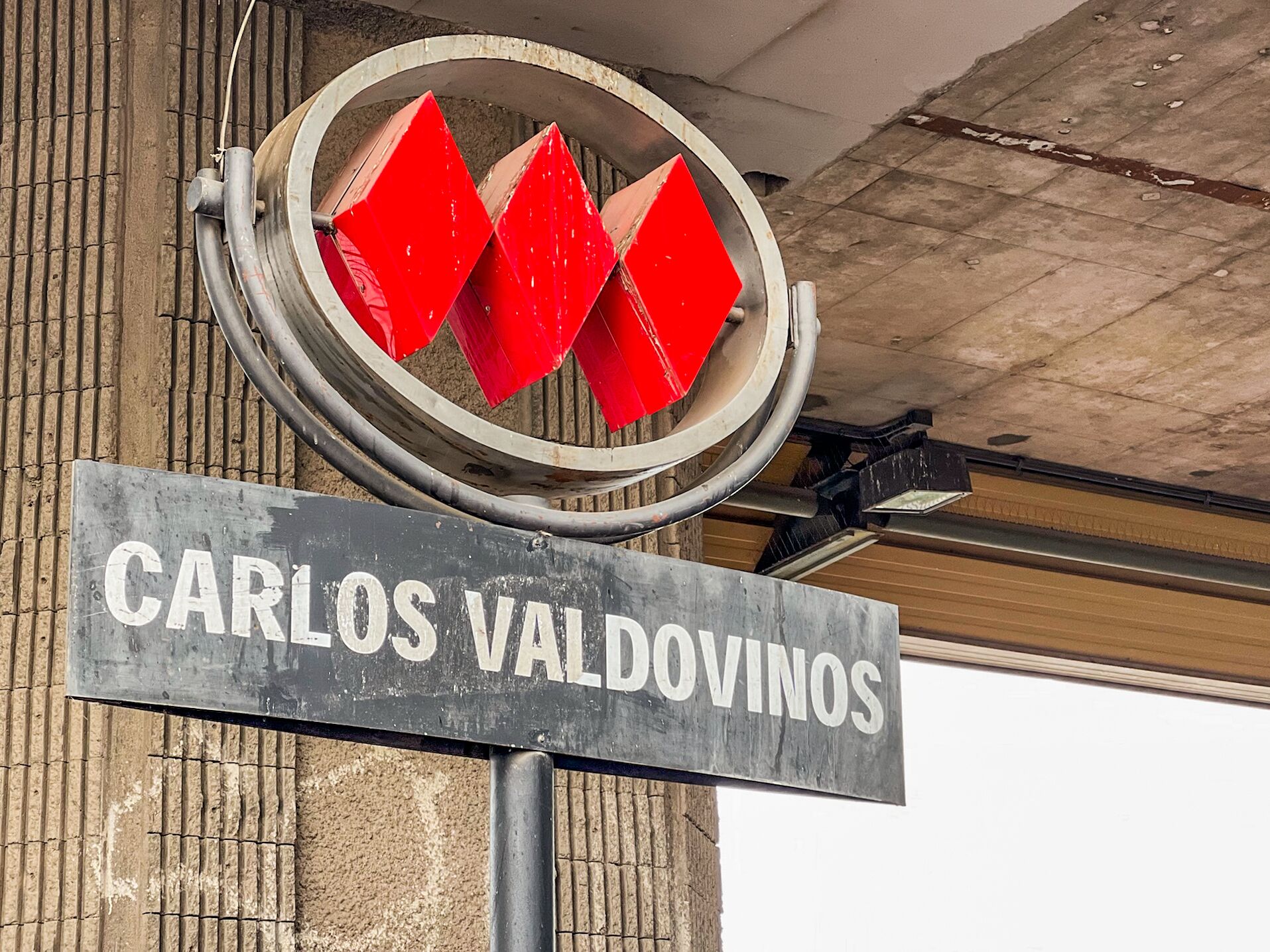 A street sign for Carlos Valdivinos.