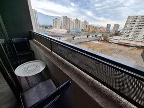 Apartemen Standar, 2 kamar tidur | Balkon