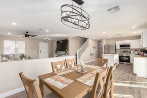 Interior - Luxury Remodel in Phoenix ~ EV Charger, Putting Green, Family & Pet-Friendly (Phoenix)