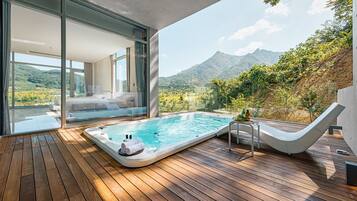 Premium bedding, down duvets, individually decorated