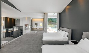 Royal Suite B | Premium bedding, down comforters, individually decorated - Ely Stay Jeongeup (Jeongeup)