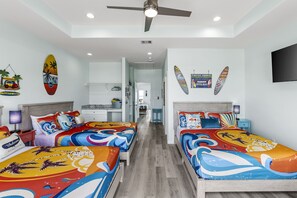 5 bedrooms, desk, free WiFi, bed sheets