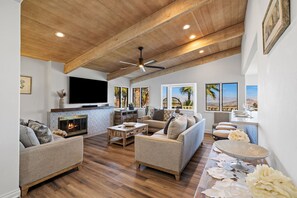 TV, peis, fotballspill og stereoanlegg