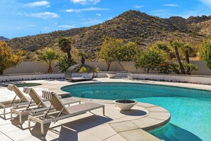 Unclassified image, 4 of 50, button - 'Ridgeview' 6 BR, 3 acres with incredible views! (Palm Desert)