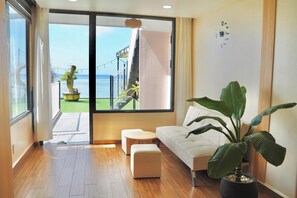 Family Double Room | Premium bedding, down comforters, individually decorated - Resort Queen Sea (Phu Quy)
