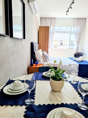 1 bedroom, WiFi, bed sheets - 5 Minutos da Praia de Copacabana. Apartamento Novinho no Coração de Copacabana (Rio De Janeiro)