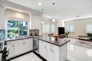 Fridge, microwave, oven, stovetop - tsgv-arcadia6522-wos-4-3.5 (Arcadia)