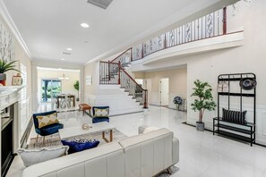 Smart TV, books - tsgv-arcadia6522-wos-4-3.5 (Arcadia)