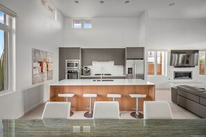 Private kitchen - Luxury Retreat in South La Quinta (La Quinta)