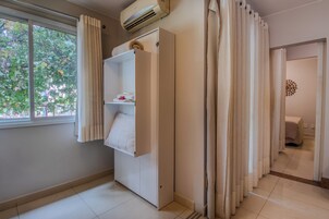 Apartamento família, 2 quartos, para não fumantes, 2 banheiros | 2 quartos, roupas de cama de algodão egípcio, roupas de cama premium