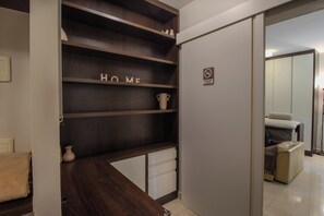 Apartamento família, 2 quartos, para não fumantes, 2 banheiros | 2 quartos, roupas de cama de algodão egípcio, roupas de cama premium