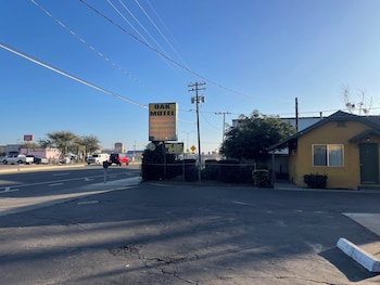 Oak Motel Modesto CA