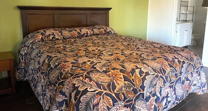 Oak Motel Modesto CA