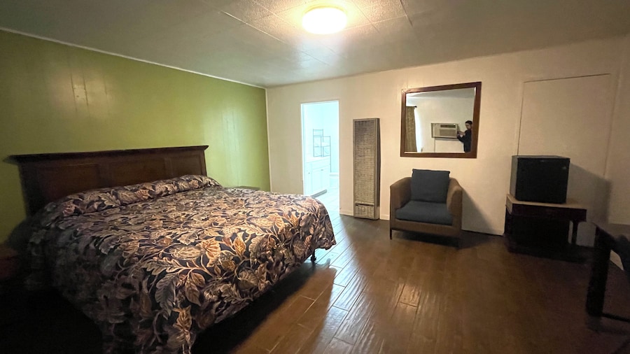 Oak Motel Modesto CA