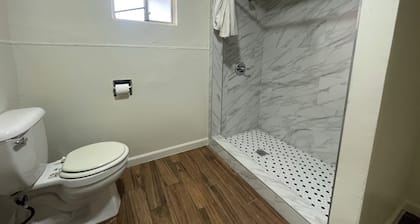 Oak Motel Modesto CA