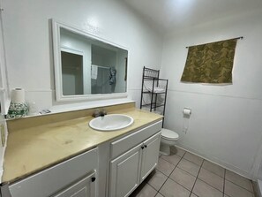 Zimmer, 1 Doppelbett, Nichtraucher | Badezimmer