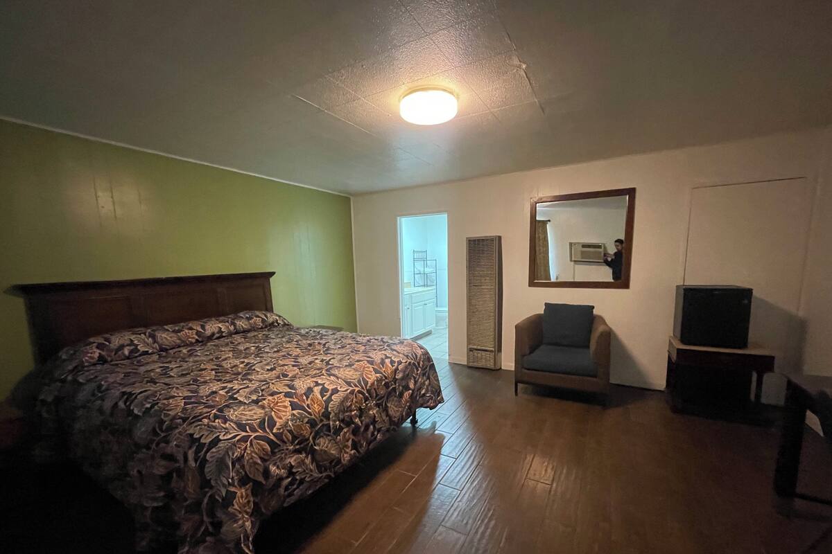 Schreibtisch, Bettwäsche