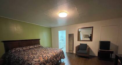 Oak Motel Modesto CA