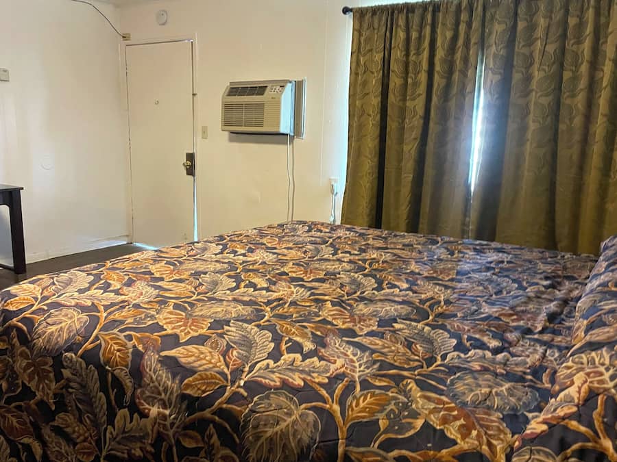 Desk, bed sheets