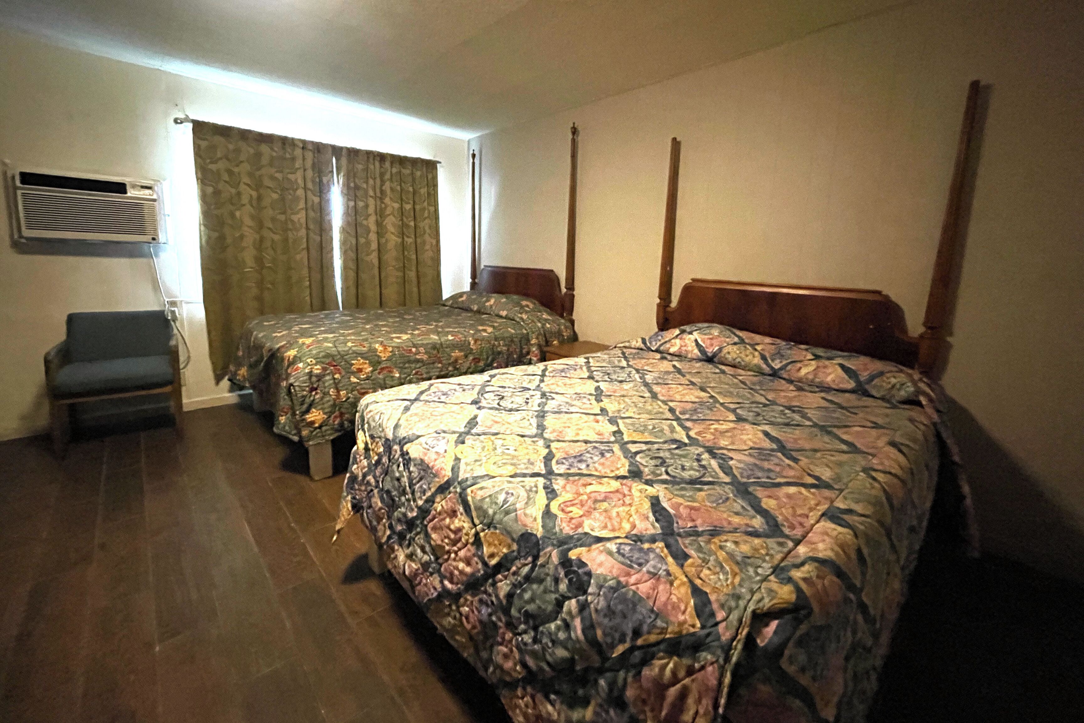 Desk, bed sheets