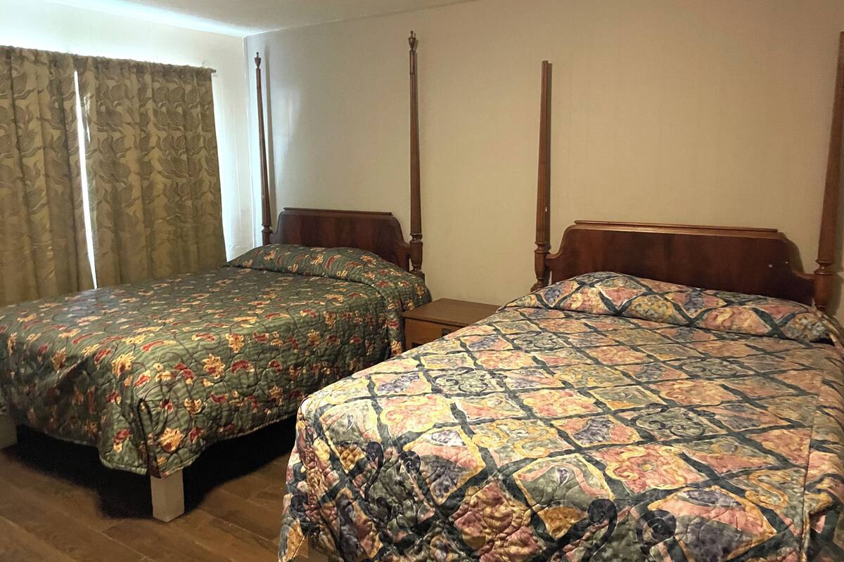 Desk, bed sheets