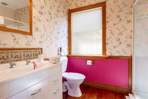 Shower, towels, soap, shampoo
